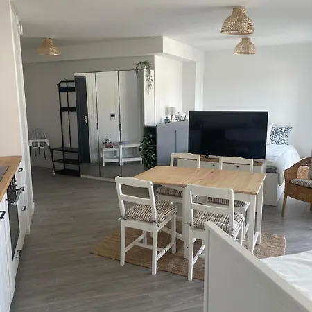 Magnifique Neuf A Deux Pas De La *